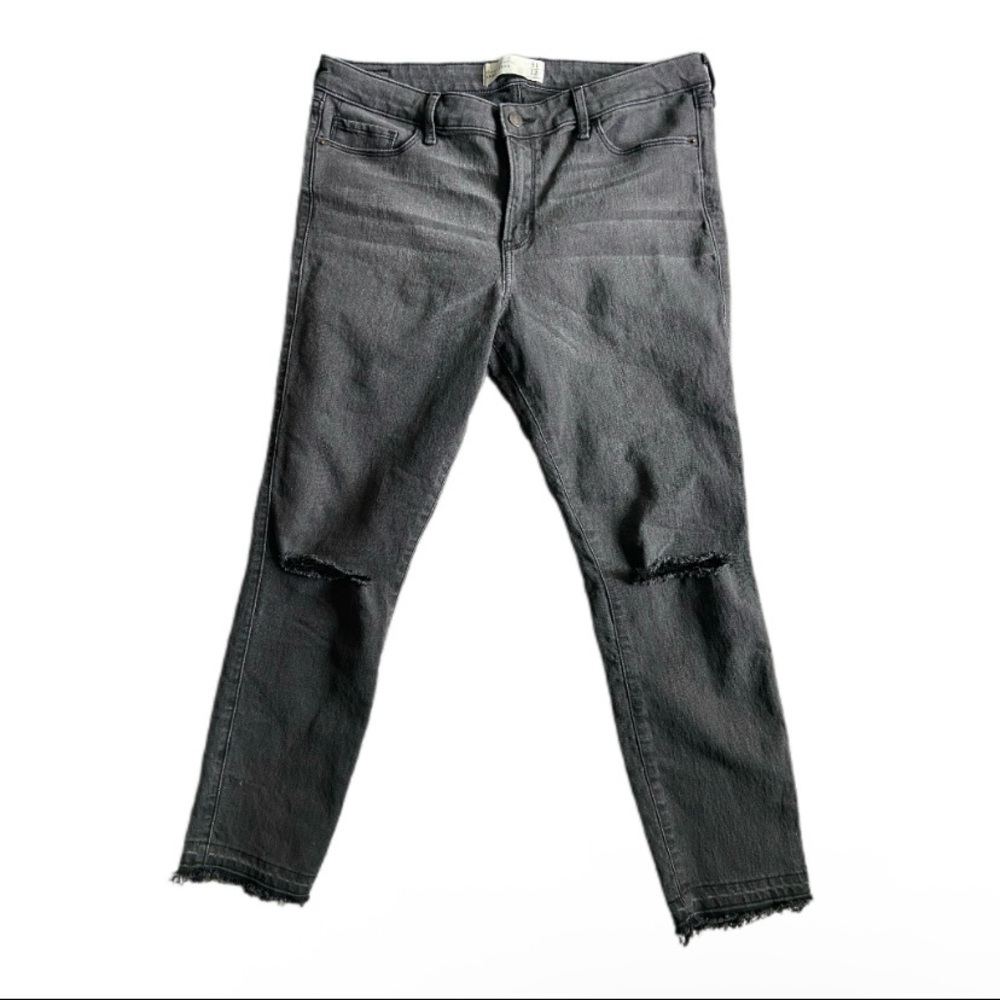 Abercrombie & Fitch Women’s Ankle Jean, Raw Hem, Mid Rise, Size 31/12